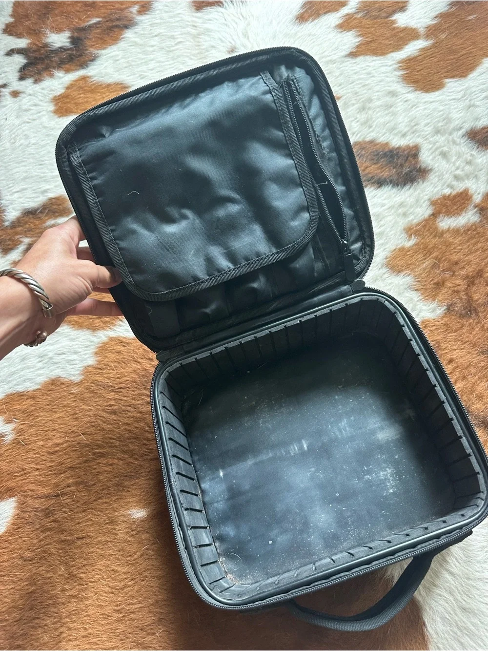 Black cosmetic makeup case